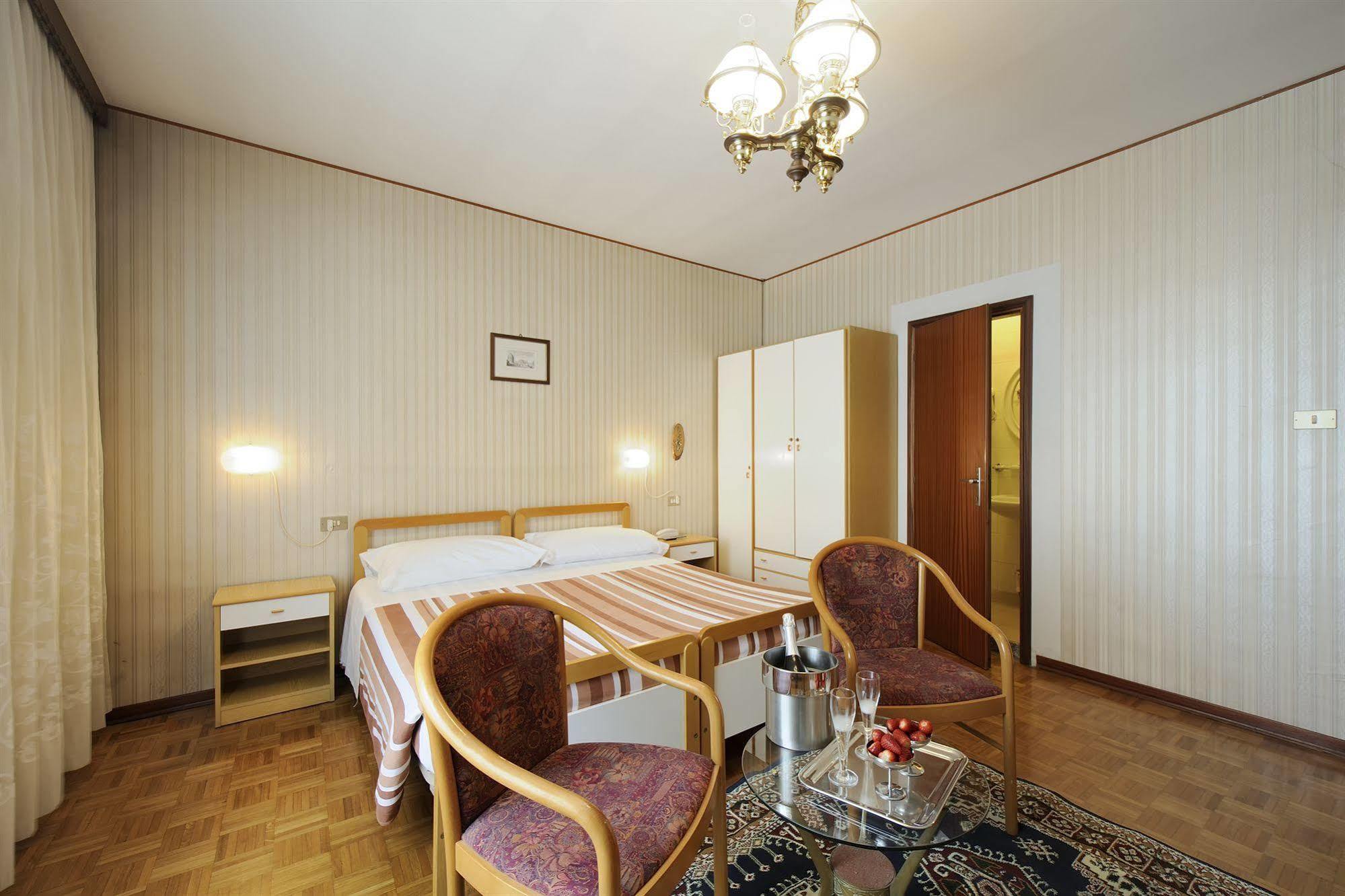 Hotel Bertusi Porretta Terme Extérieur photo